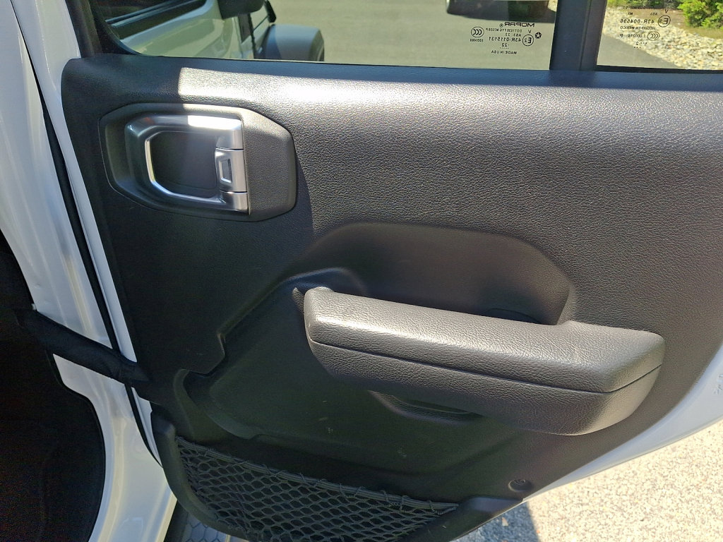 Used 2022 Jeep Wrangler Unlimited Sport AWD/4WD image 14
