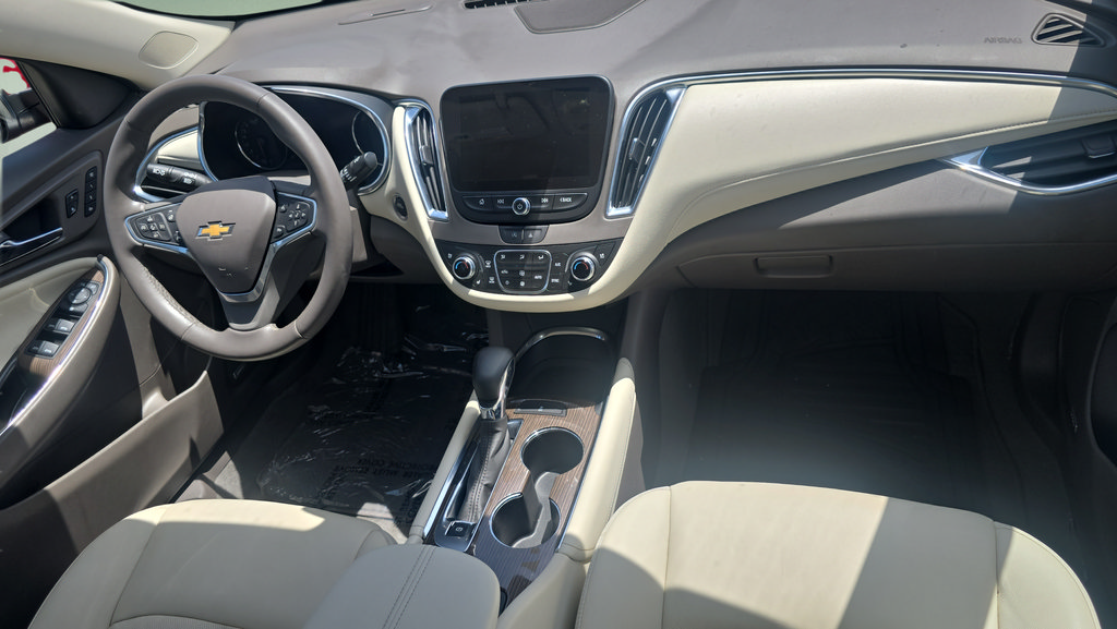 Used 2023 Chevrolet Malibu LT FWD image 11