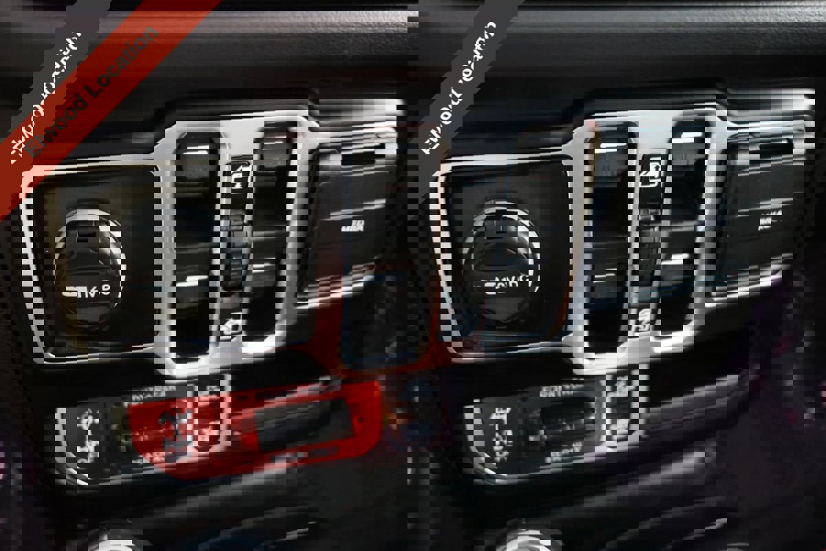 Used 2026 Jeep Wrangler Unlimited Rubicon image 29