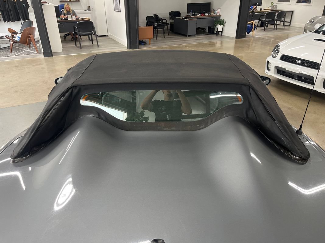 Used 2007 Pontiac Solstice Convertible w/ Premium Package RWD image 29