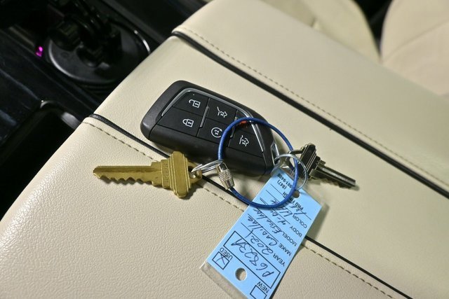 Used 2021 Cadillac Escalade Sport w/ Driver Assist Tech Package image 32