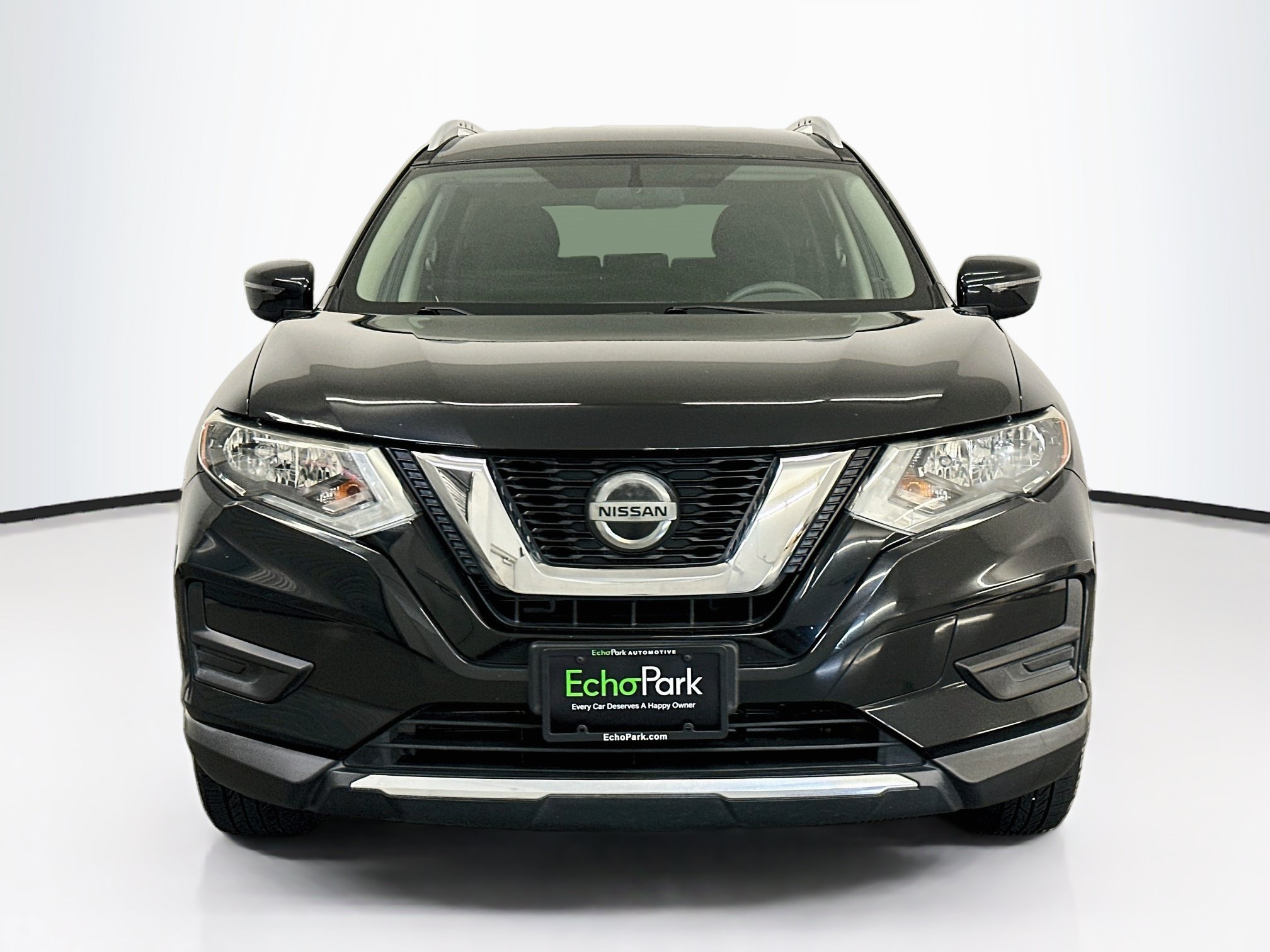 Used 2018 Nissan Rogue SV AWD/4WD image 2