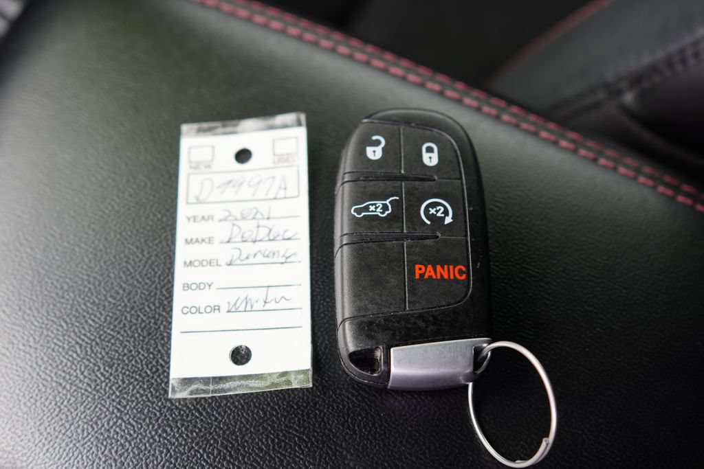 Used 2021 Dodge Durango R/T w/ Blacktop Package AWD/4WD image 37