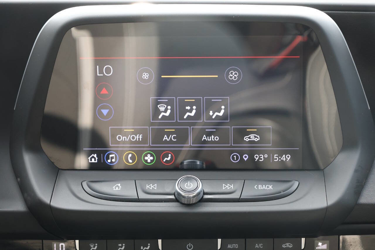 Used 2022 Chevrolet Camaro LT w/ Technology Package image 18