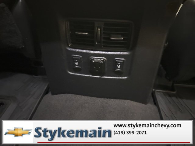 Used 2017 Nissan Titan Platinum Reserve image 21