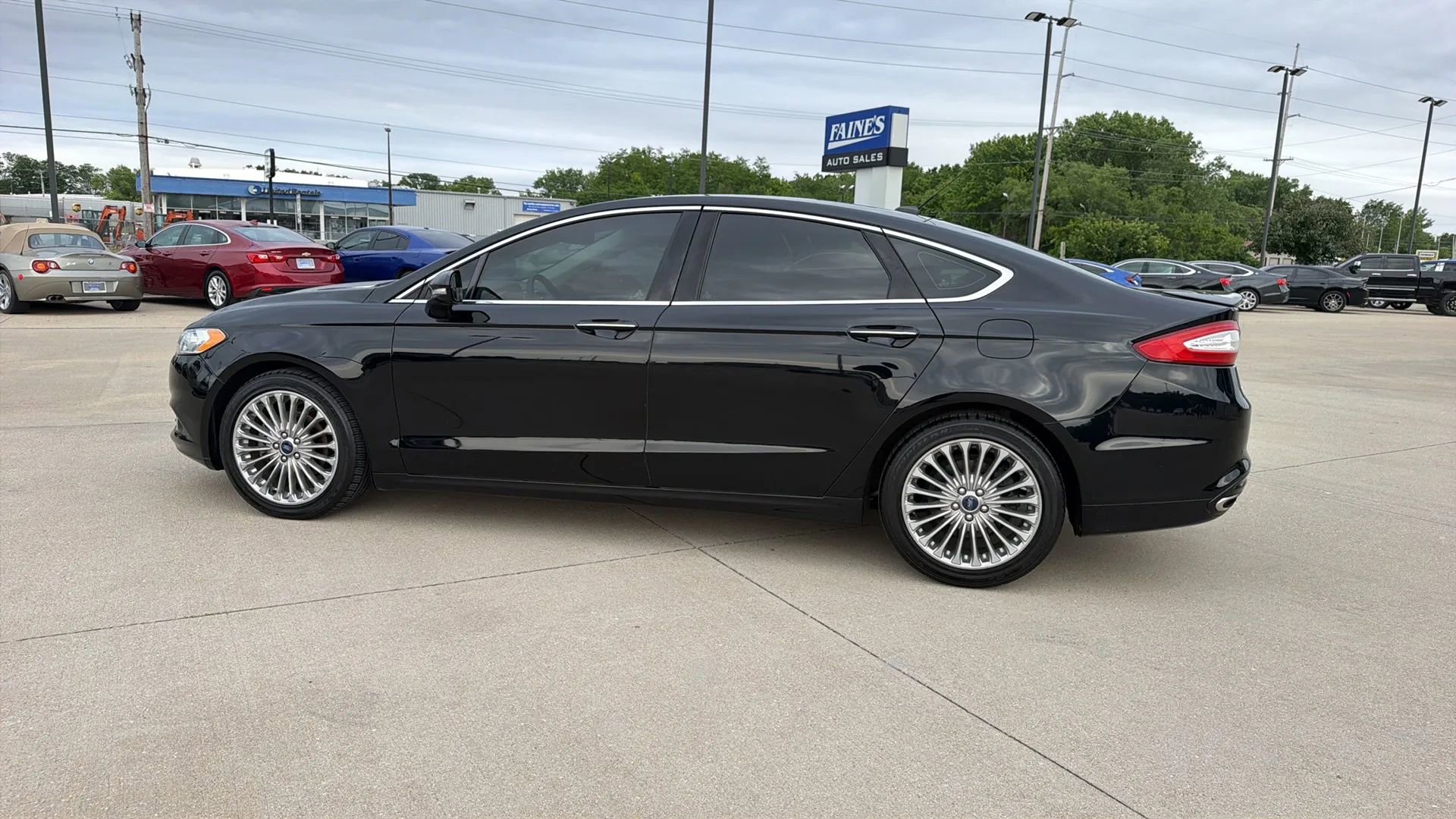 Used 2016 Ford Fusion Titanium FWD image 11