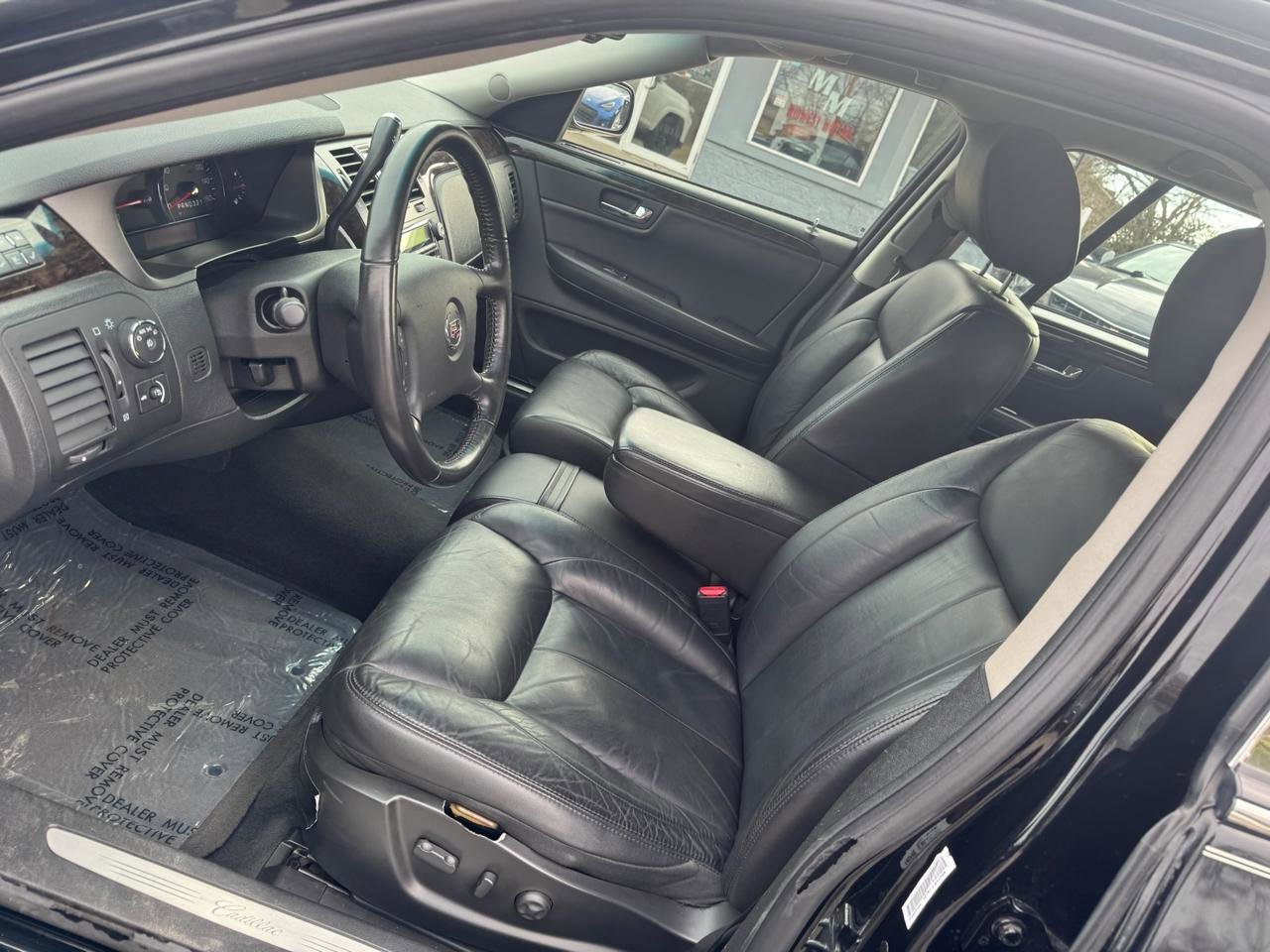 Used 2011 Cadillac DTS Limousine image 22