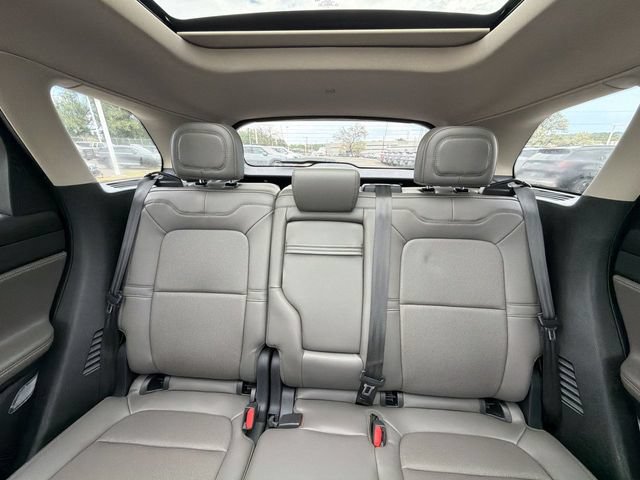 Used 2025 Lincoln Corsair Reserve w/ Towing Package AWD/4WD image 16