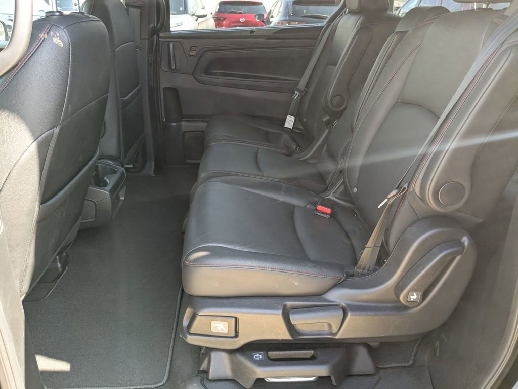Used 2025 Honda Odyssey Sport-L image 27