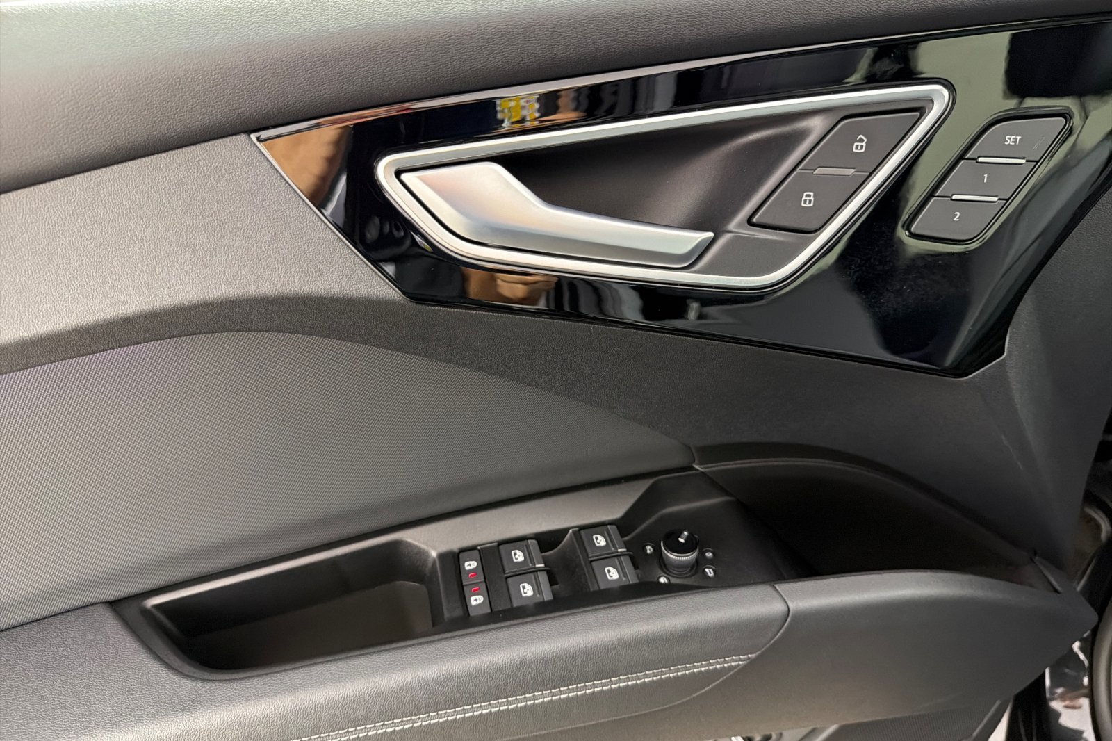 Certified 2023 Audi Q4 e-tron Premium Plus w/ Premium Plus RWD image 10