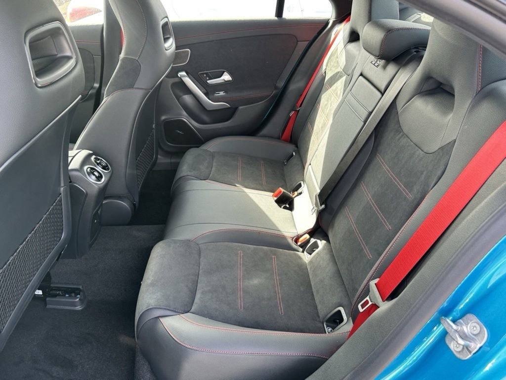 New 2025 Mercedes-Benz CLA 35 AMG 4MATIC image 26
