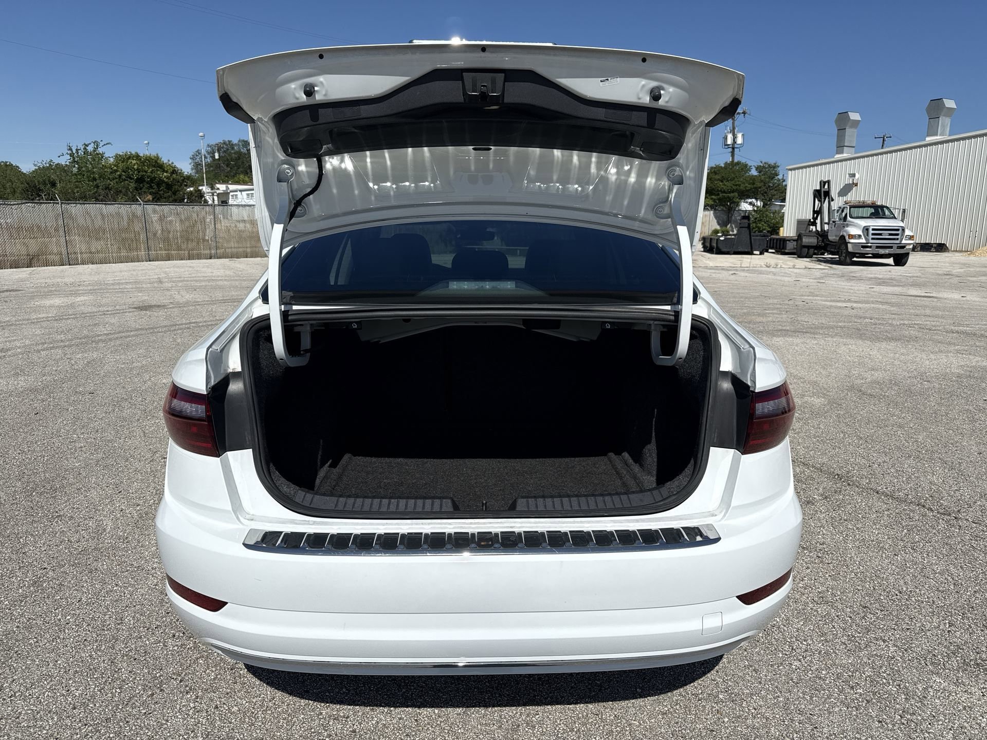 Used 2020 Volkswagen Jetta SEL FWD image 21