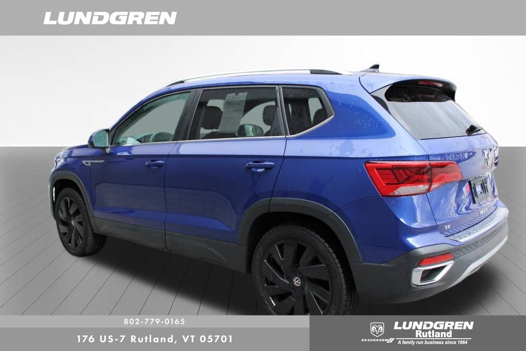 Used 2024 Volkswagen Taos SE w/ Panoramic Sunroof Package image 6