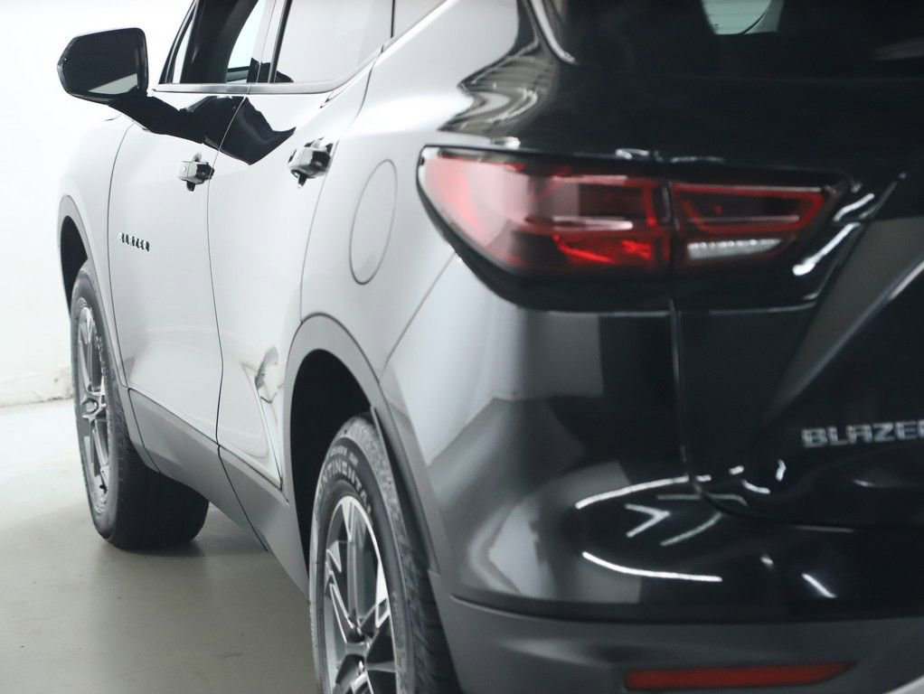 Used 2024 Chevrolet Blazer LT image 39