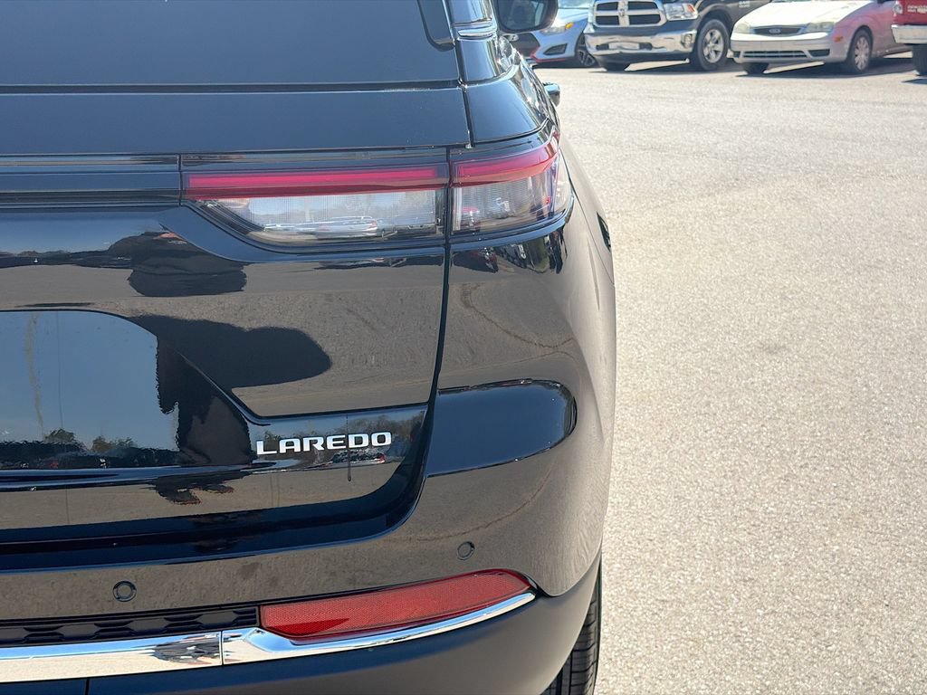 New 2026 Jeep Grand Cherokee Laredo X AWD/4WD image 11