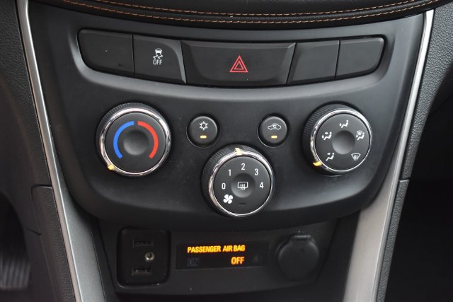 Certified 2018 Chevrolet Trax LT w/ Sun & Sound Package AWD/4WD image 30