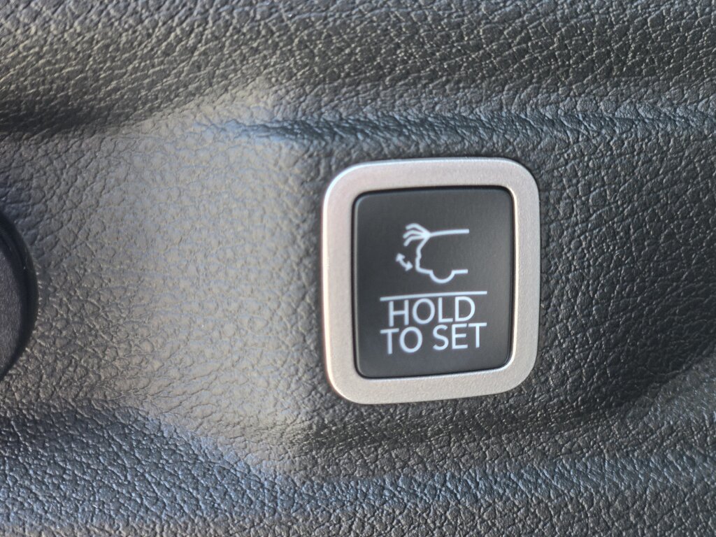 New 2026 Jeep Grand Cherokee L Altitude AWD/4WD image 14