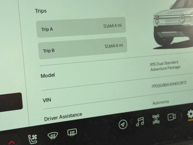 Used 2025 Rivian R1S Adventure AWD/4WD image 22