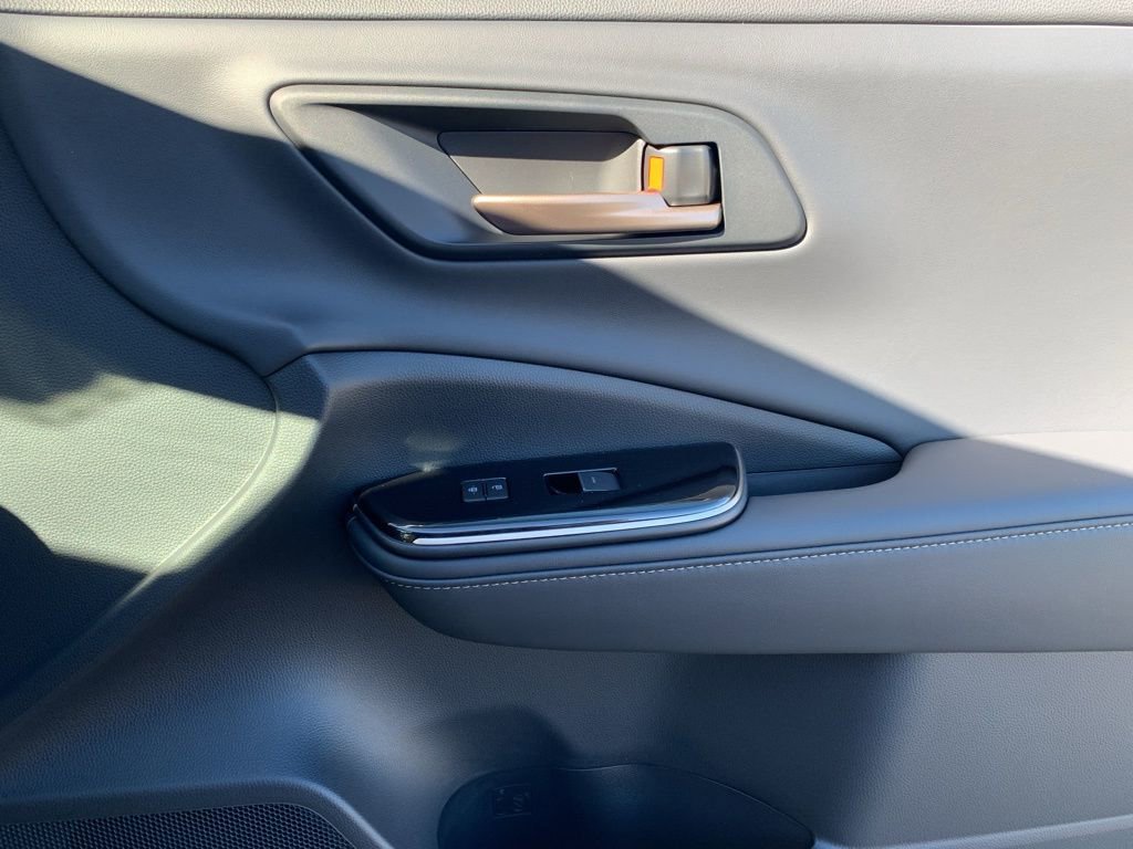 New 2025 Toyota Crown Signia image 19