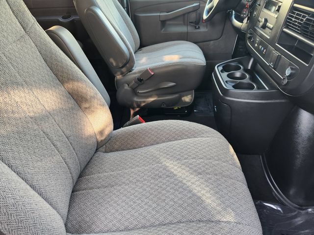 Used 2025 Chevrolet Express 3500 LS RWD image 19
