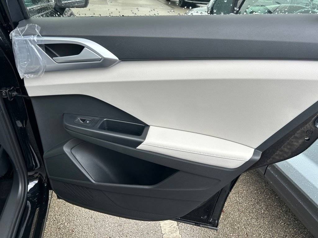 New 2026 Volkswagen Taos SE FWD image 45