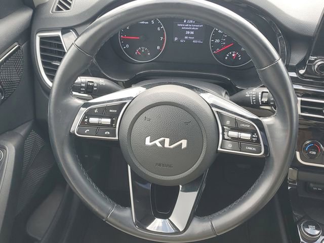 Certified 2023 Kia Seltos EX AWD/4WD image 12