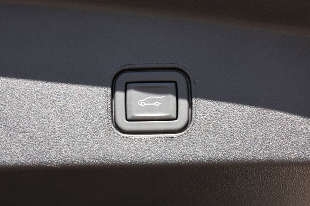 Certified 2025 Cadillac Lyriq Sport image 32