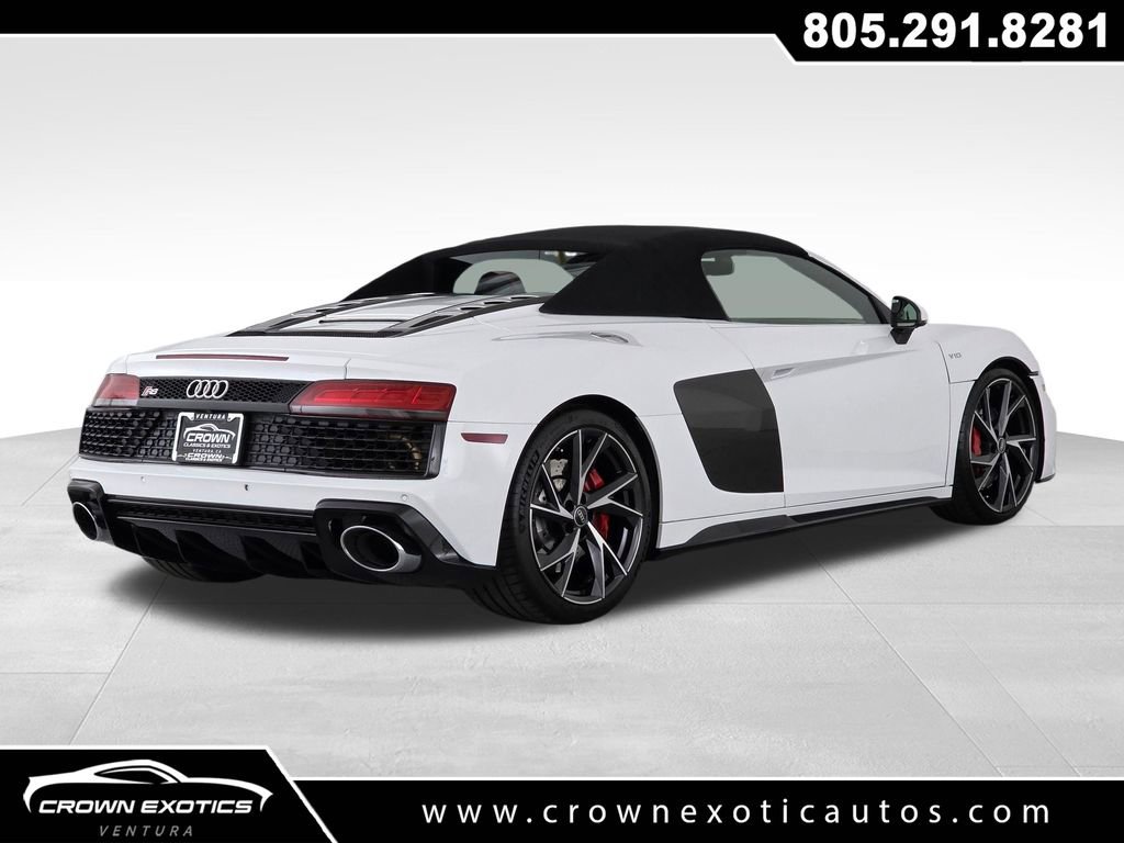 Used 2022 Audi R8 V10 w/ Carbon Exterior Package RWD image 17