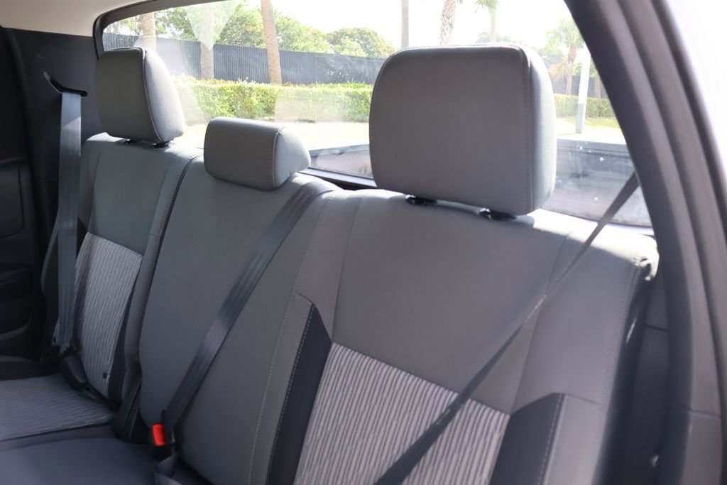 Used 2015 Toyota Tundra SR w/ Tow Package image 18