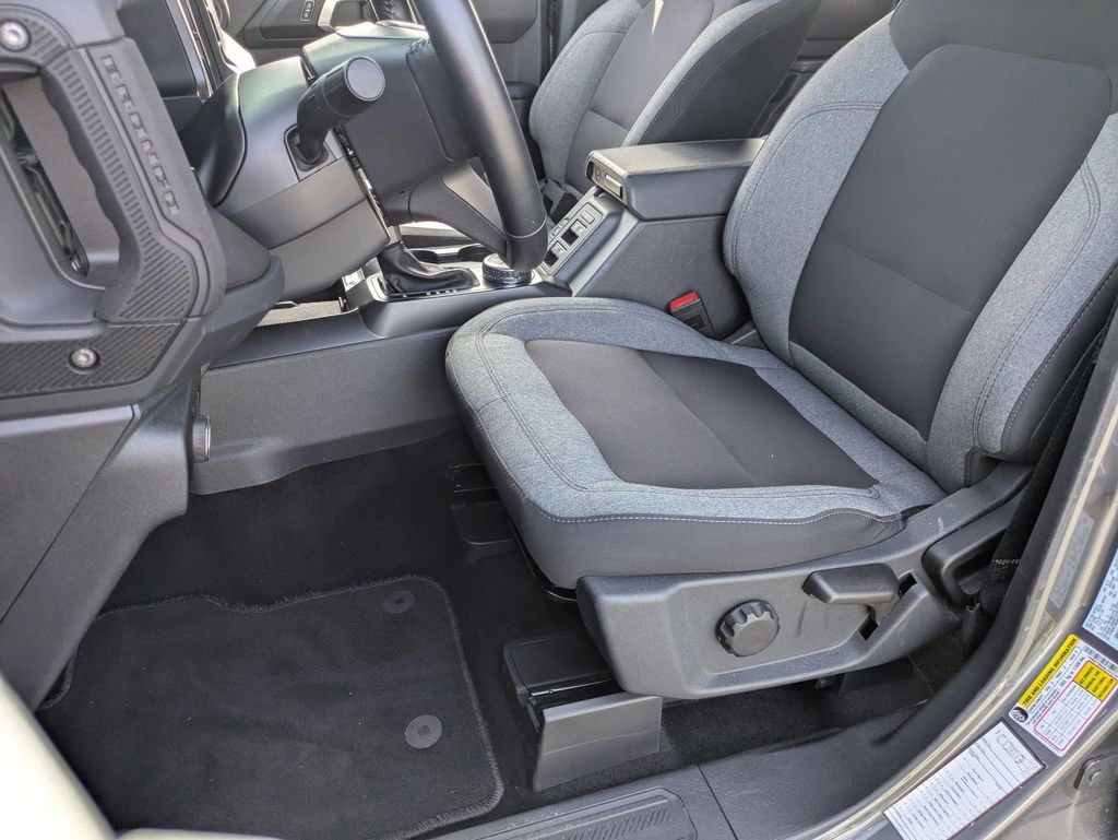 Used 2025 Ford Bronco Big Bend image 14