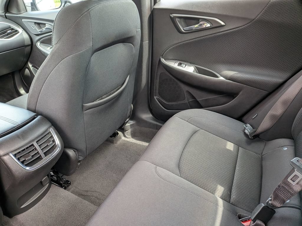 Used 2025 Chevrolet Malibu LT FWD image 33