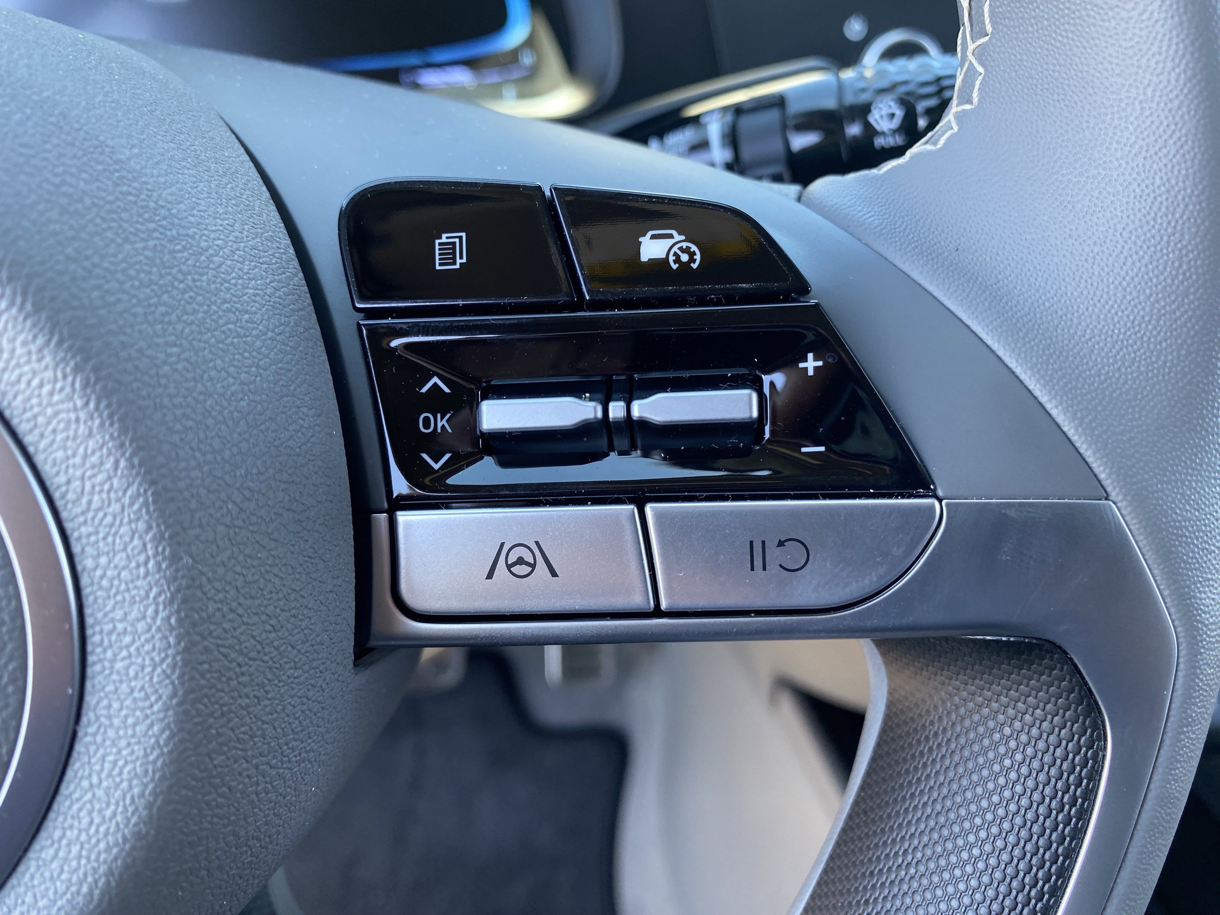 Certified 2026 Hyundai Elantra Sport image 27