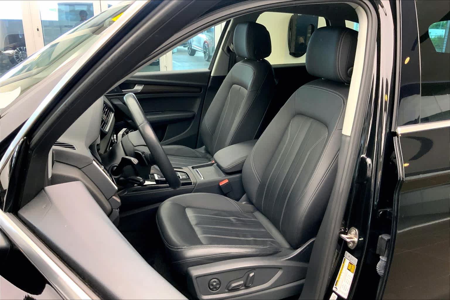 Used 2021 Audi Q5 2.0T Premium Plus w/ Premium Plus Package AWD/4WD image 8