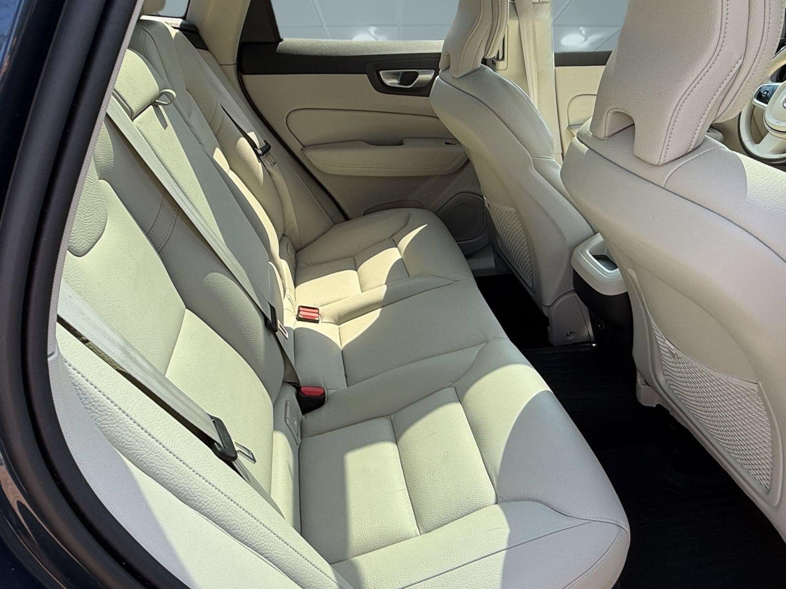 Used 2024 Volvo XC60 B5 Plus w/ Climate Package AWD/4WD image 30