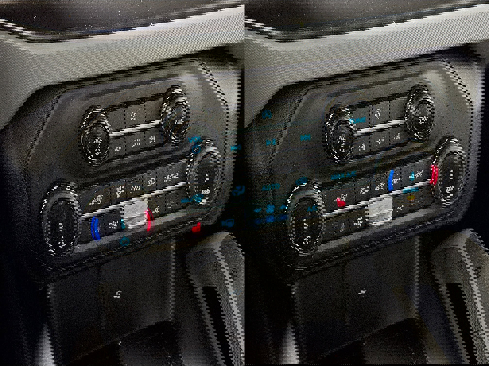 Used 2022 Ford Bronco Big Bend image 17