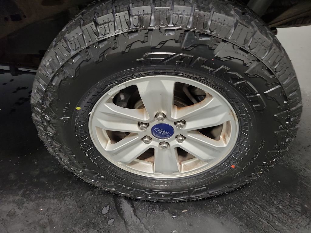 Used 2017 Ford F150 XLT image 12