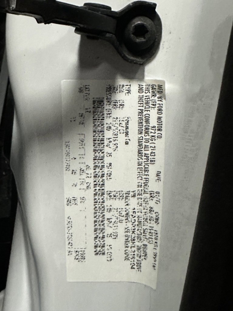 Used 2017 Ford Focus SE image 32