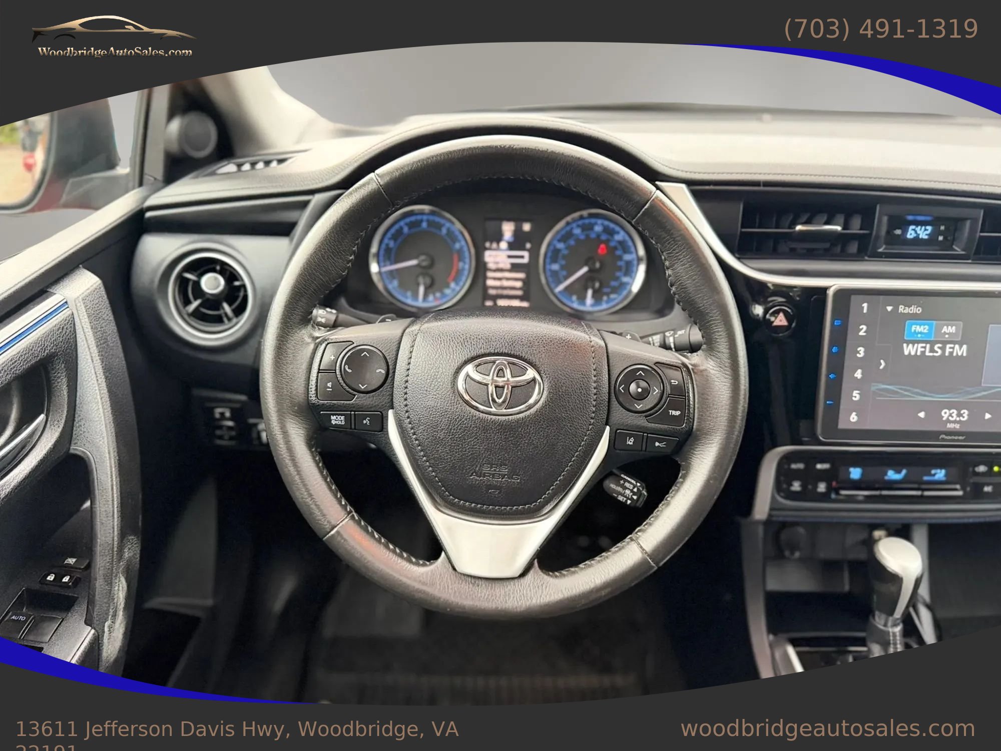 Used 2017 Toyota Corolla SE w/ SE Premium Package FWD image 21