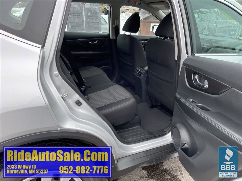 Used 2018 Nissan Rogue S image 16