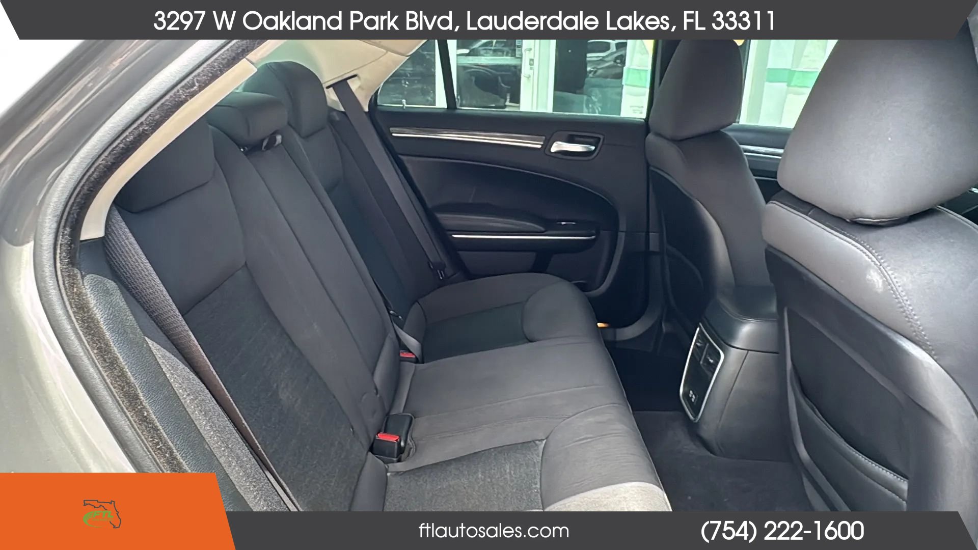 Used 2019 Chrysler 300 Touring w/ Sport Appearance Package RWD image 30