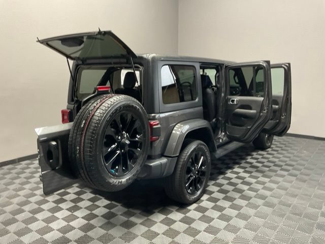 Used 2022 Jeep Wrangler Unlimited Sahara w/ Cold Weather Group AWD/4WD image 28