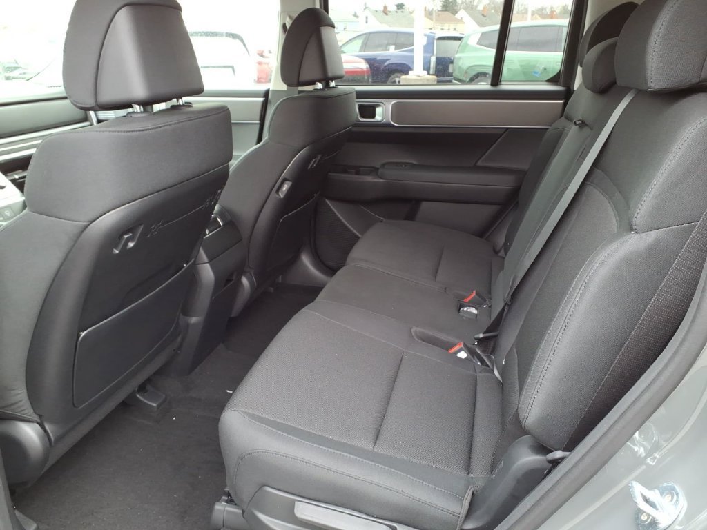 New 2026 Hyundai Santa Fe SE FWD image 8