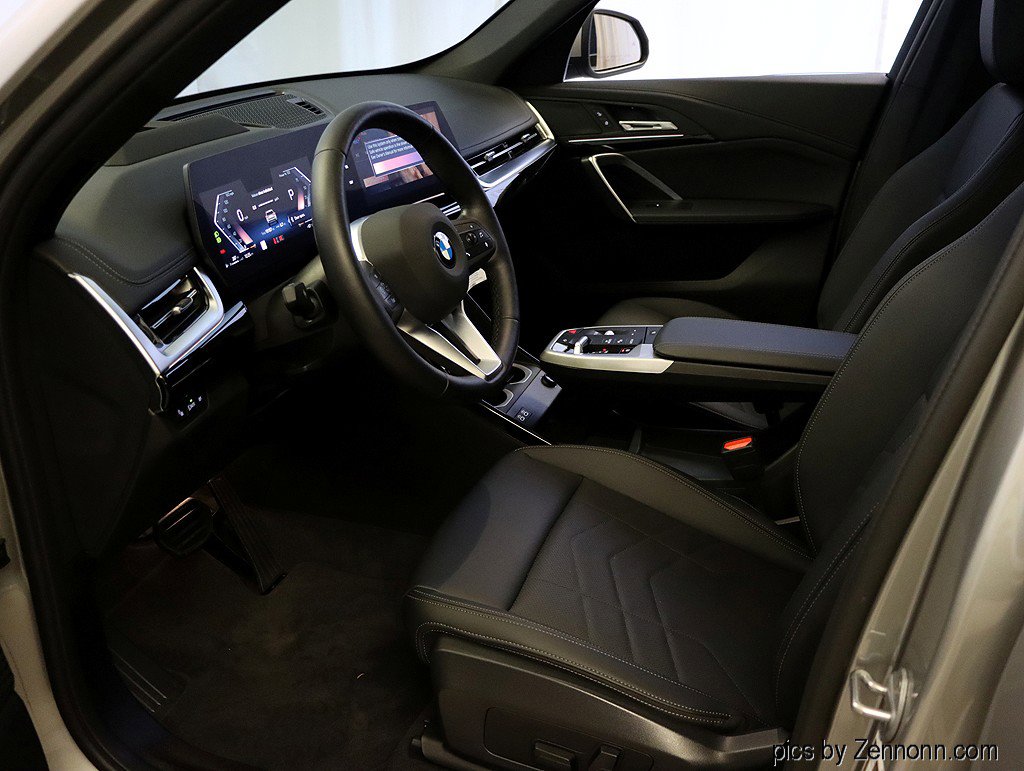 Certified 2025 BMW X1 xDrive28i image 11