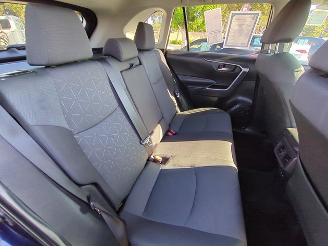 Used 2025 Toyota RAV4 XLE AWD/4WD image 7