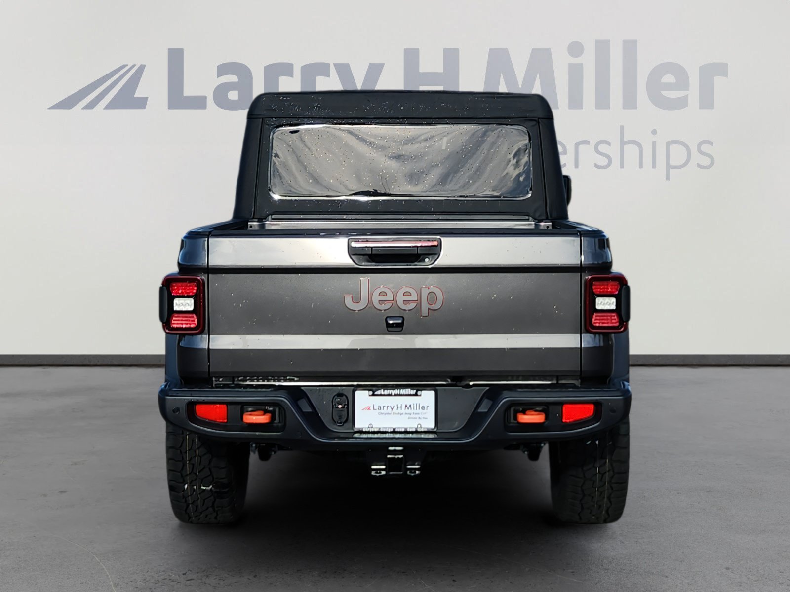 New 2026 Jeep Gladiator Mojave w/ Safety Group AWD/4WD image 5