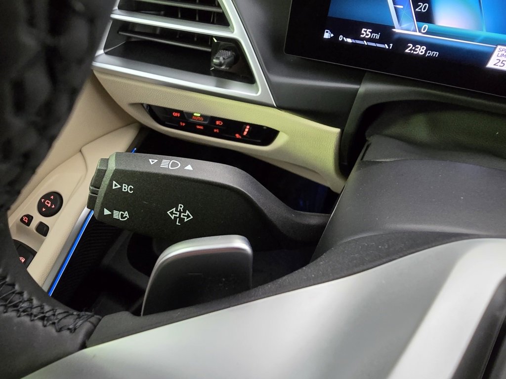 New 2025 BMW 330i xDrive Sedan w/ Premium Package image 18