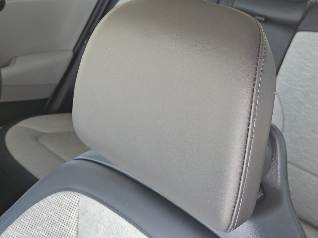 Certified 2024 Kia Niro Wave FWD image 15