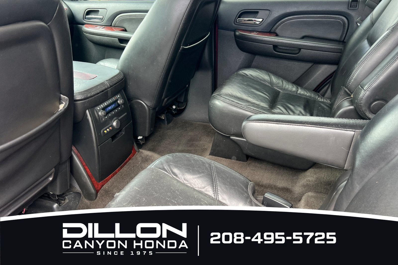 Used 2009 Cadillac Escalade AWD image 12