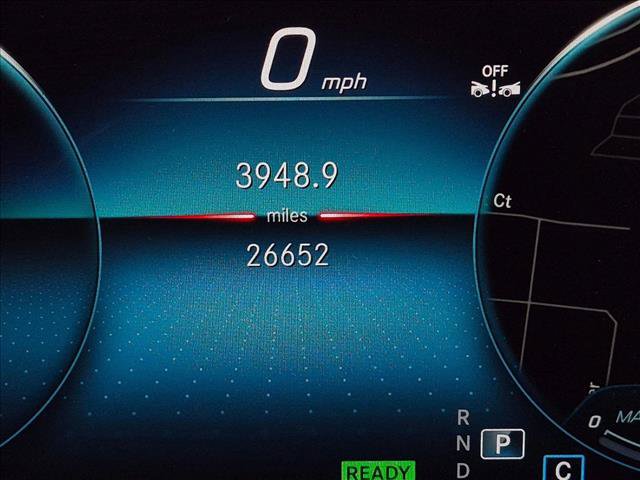 Used 2023 Mercedes-Benz EQB 300 4MATIC w/ Exclusive Package image 9