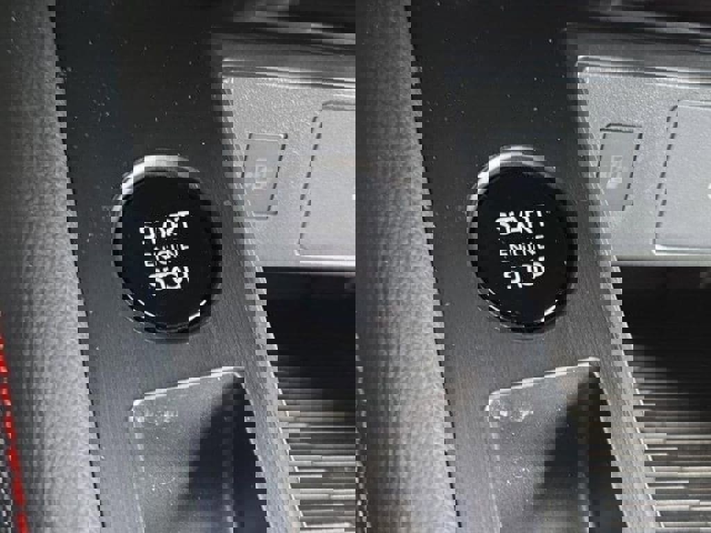 New 2026 Nissan Kicks SR w/ Cold Weather Package image 11